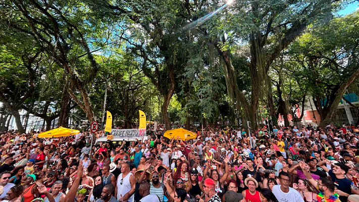Leia mais sobre o artigo Está aberto o prazo para credenciamento de blocos para o Carnaval 2026
