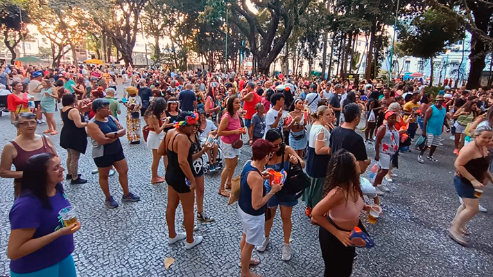 Leia mais sobre o artigo Confira a lista dos blocos pré-credenciados para o Carnaval 2026