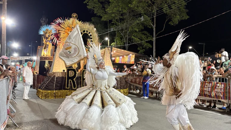 Leia mais sobre o artigo Real Grandeza e Unidos do Ladeira são as campeãs do Carnaval