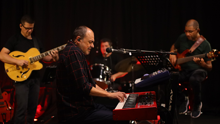 Quinta Musical recebe o show “Minhas Esquinas”, com Ricardo Itaborahy, no Mercado Cultural AICE